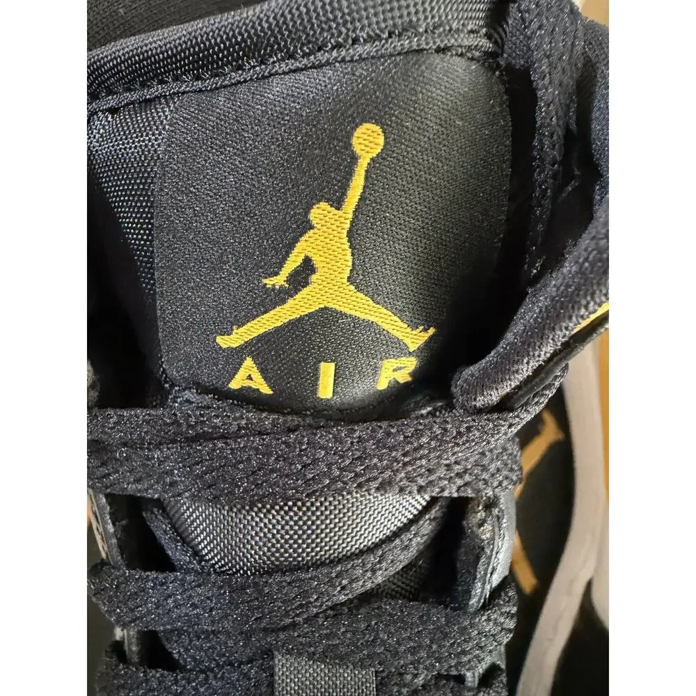 NEW Air Jordan 1 Mid-Top Sneaker White/Pollen-Black Size 4.5Y